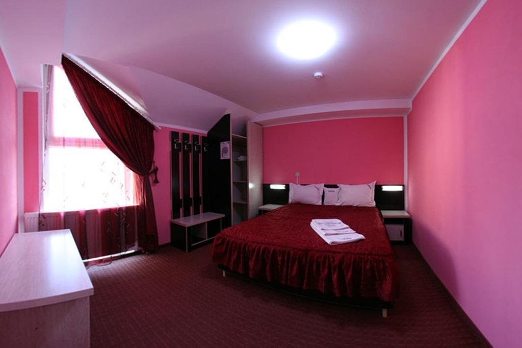 Pensiunea Soferul Norocos Bacău Habitación foto