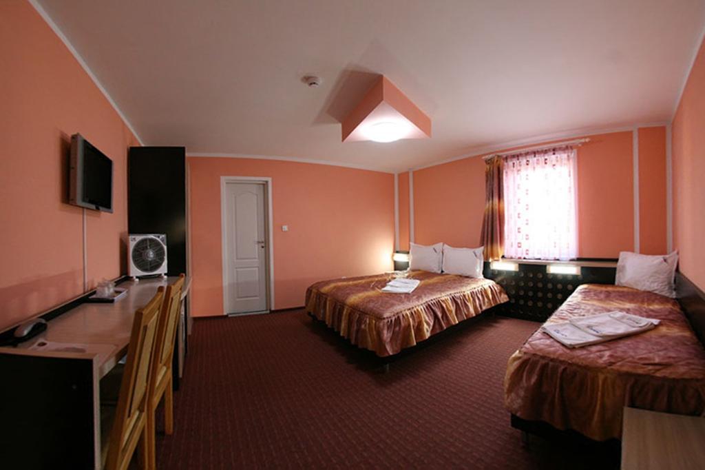 Pensiunea Soferul Norocos Bacău Habitación foto